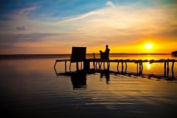 日行多善，戒色成功又找到好工作