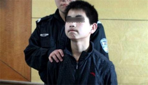 湖南12岁男童杀死3位至亲，死亡照片惨不忍睹，网络游戏给我们带来了什么？