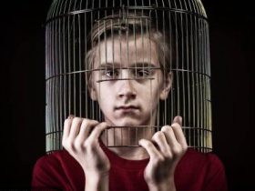 亲历上海外滩踩踏事件，大难弥陀来救